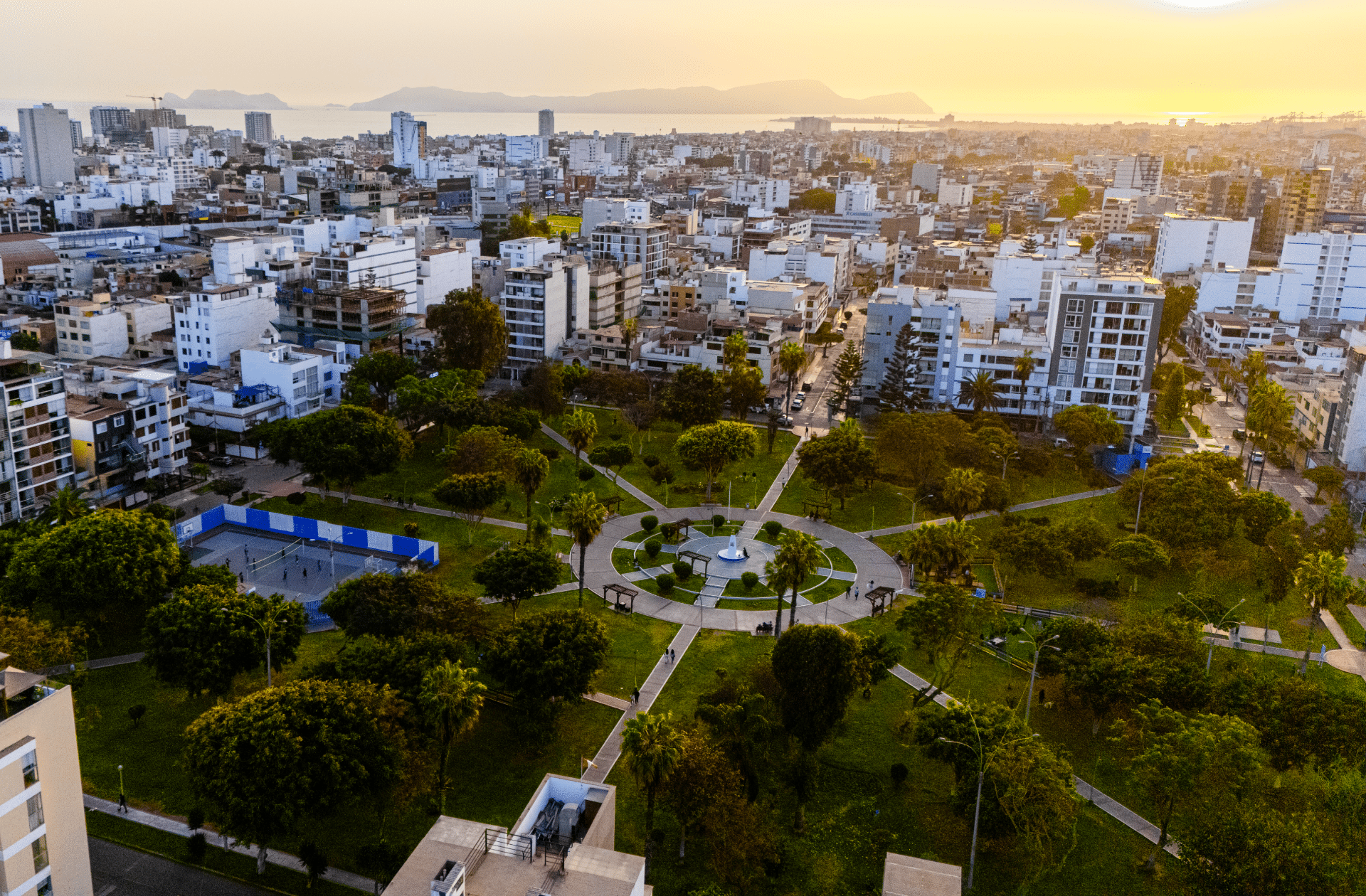 Conoce los beneficios de vivir frente a un parque.